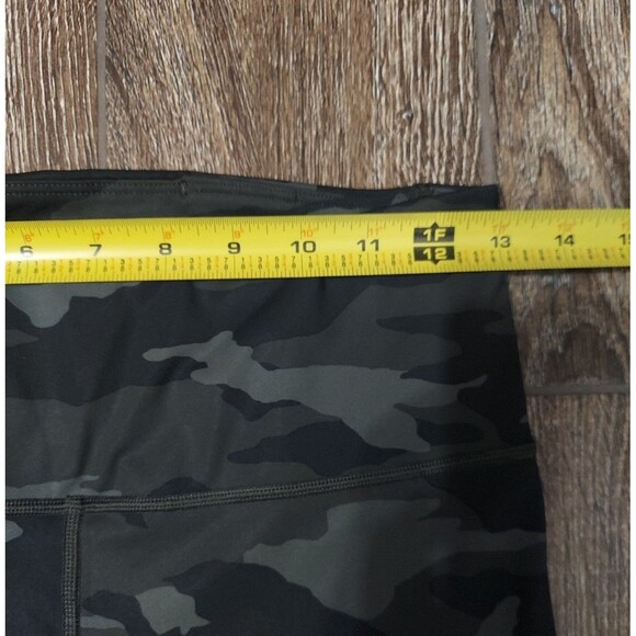 Athleta Ultimate 7/8 Camo Tight Leggings Womens Size Small - Picture 7 of 11